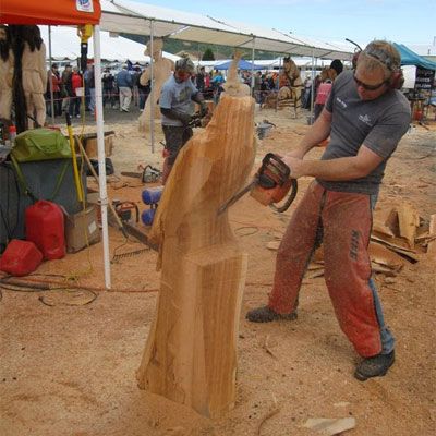 Bob King carving at the Oregeon Divisional Chainsaw Carving Championship